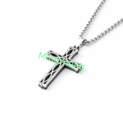Nueva joyería de acero inoxidable con patrones de moda y personalizados, collar hueco, simple colgante de cruz masculino