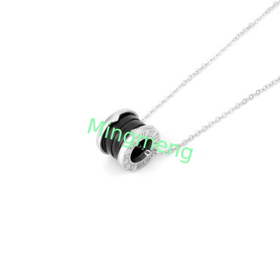 Collar de oro de acero inoxidable, lujo ligero, collar de clavícula de alta gama, temperamento, diseño de alta gama para mujeres, cadena de clavícula, nuevo estilo