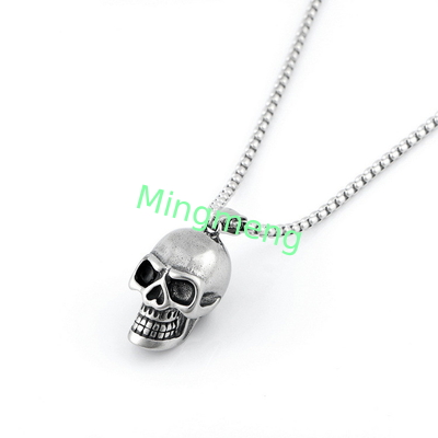 Collar de acero titanio de cráneo con estilo europeo y estadounidense collar de cráneo de acero inoxidable para hombres colgante