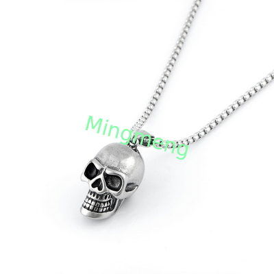 Collar de acero titanio de cráneo con estilo europeo y estadounidense collar de cráneo de acero inoxidable para hombres colgante