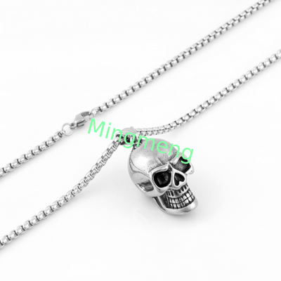Collar de acero titanio de cráneo con estilo europeo y estadounidense collar de cráneo de acero inoxidable para hombres colgante