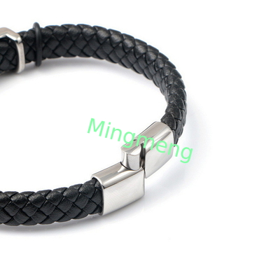 Expresa tu individualidad con nuestro brazalete de cráneo de acero inoxidable resistente a la corrosión y fuerte