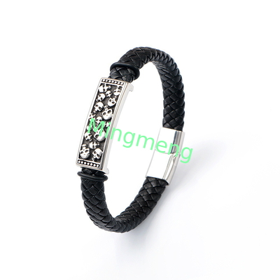 Expresa tu individualidad con nuestro brazalete de cráneo de acero inoxidable resistente a la corrosión y fuerte