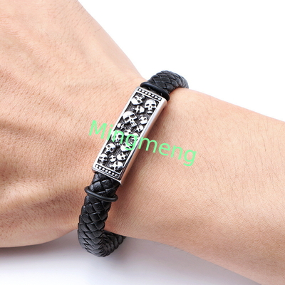 Expresa tu individualidad con nuestro brazalete de cráneo de acero inoxidable resistente a la corrosión y fuerte
